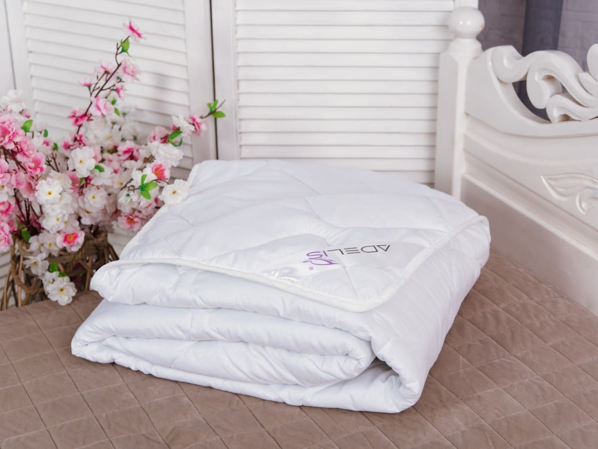 Одеяло "Лебяжий пух" всесезонное микрофибра 172*205